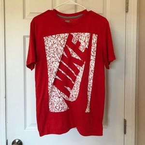 Nike tee